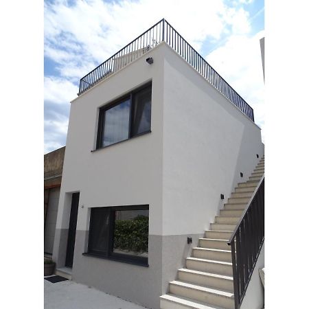Villa Modernes Kleines Haus Mit Terrasse Split Exterior foto